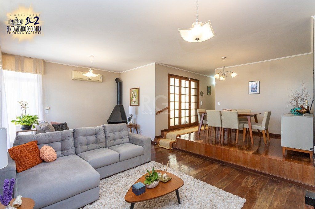 Casa, 3 quartos, 234 m² - Foto 1