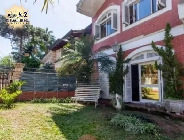 Casa, 4 quartos, 242 m² - Foto 2