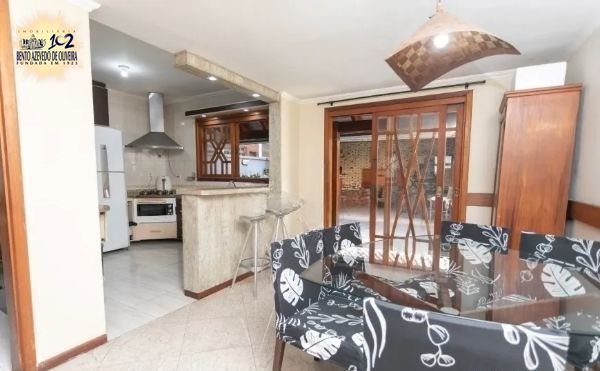 Casa, 3 quartos, 218 m² - Foto 9