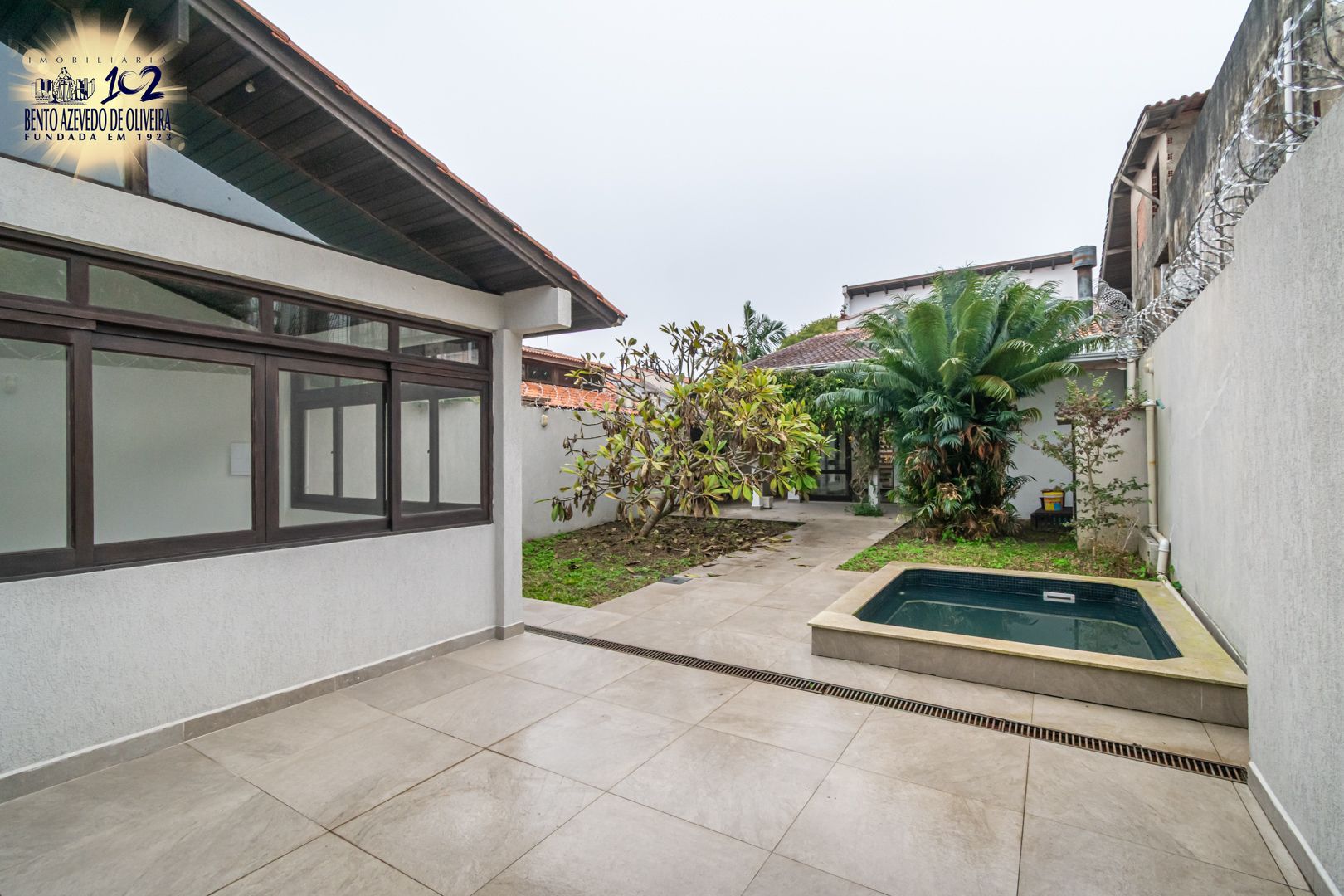Casa, 3 quartos, 354 m² - Foto 1