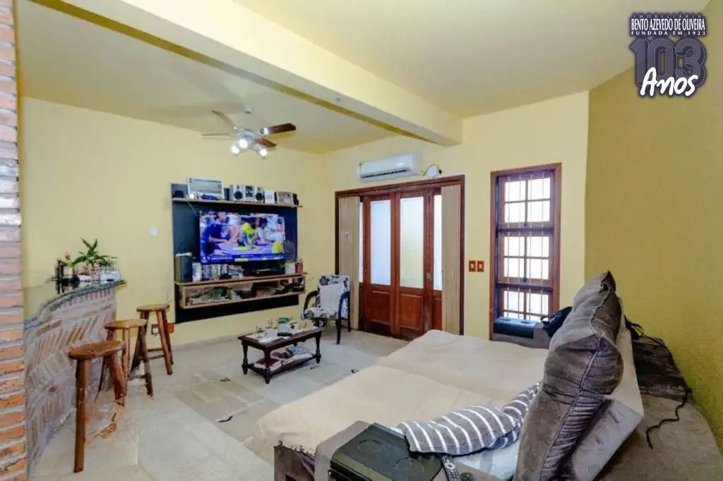 Casa, 3 quartos, 300 m² - Foto 1