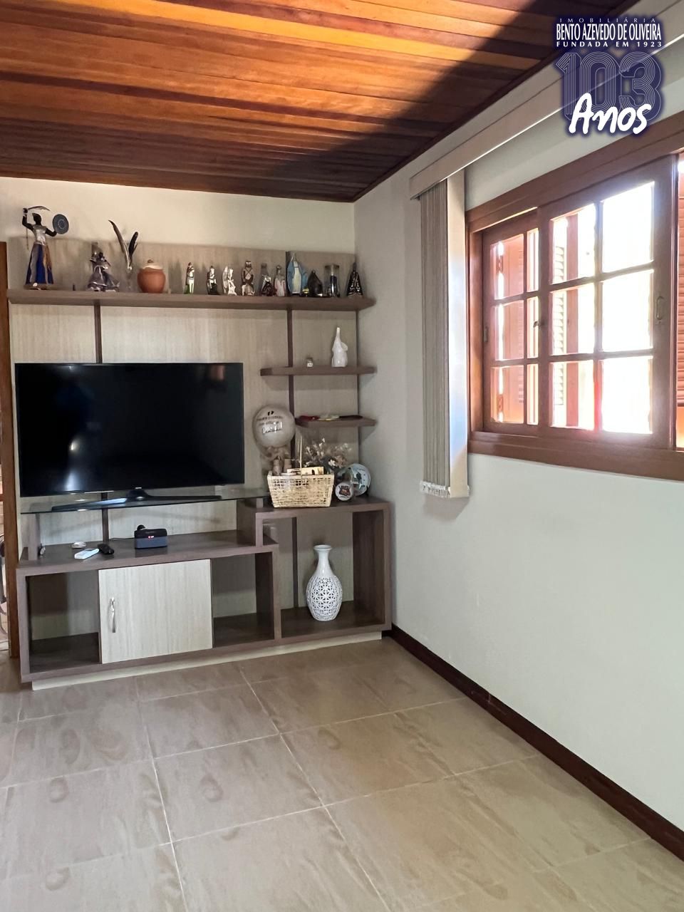 Casa, 4 quartos, 250 m² - Foto 1