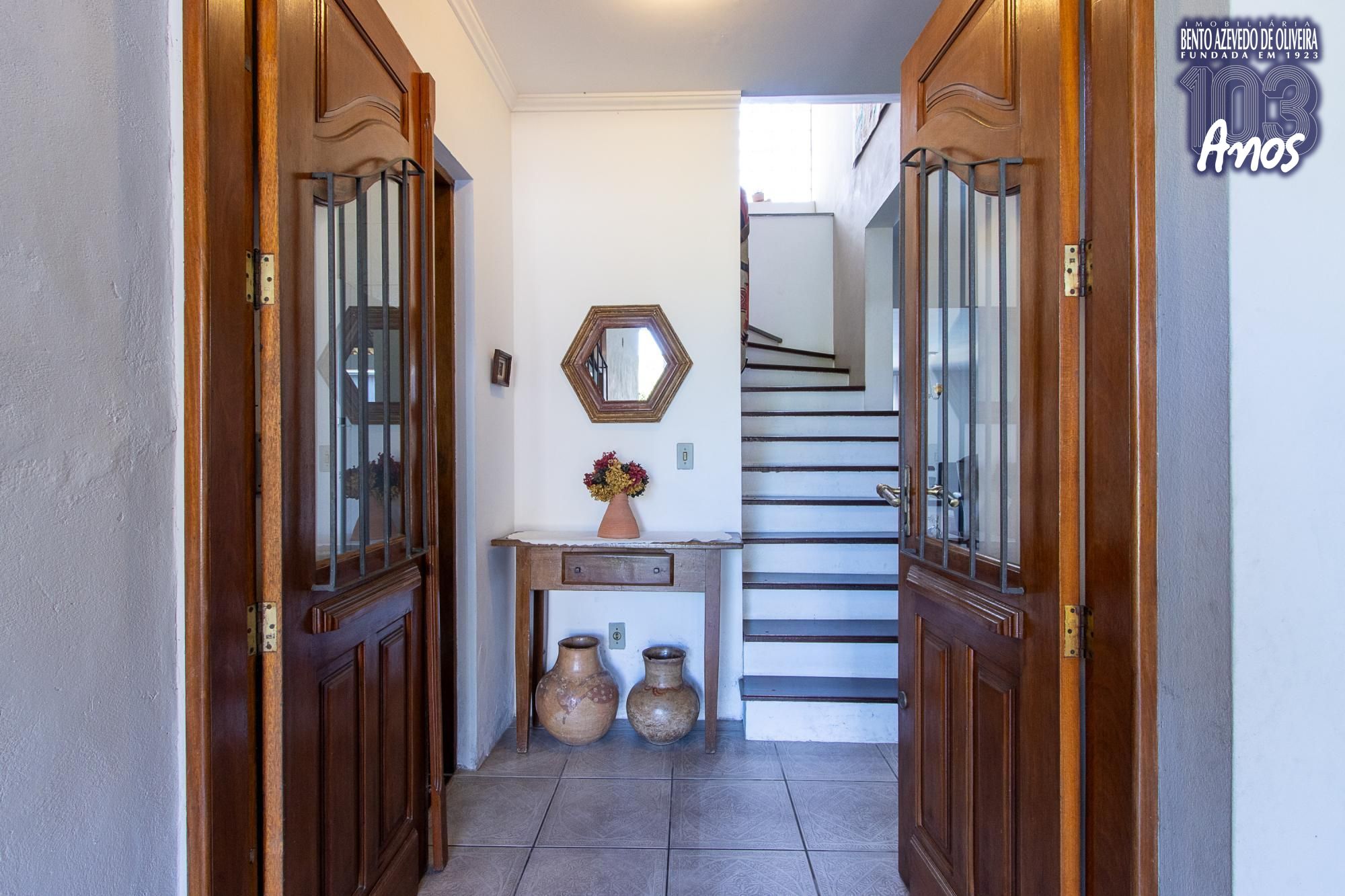 Casa, 3 quartos, 230 m² - Foto 1