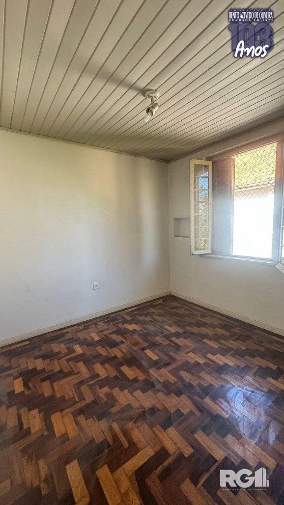 DORMITORIO-COM-JANELA-AMPLA