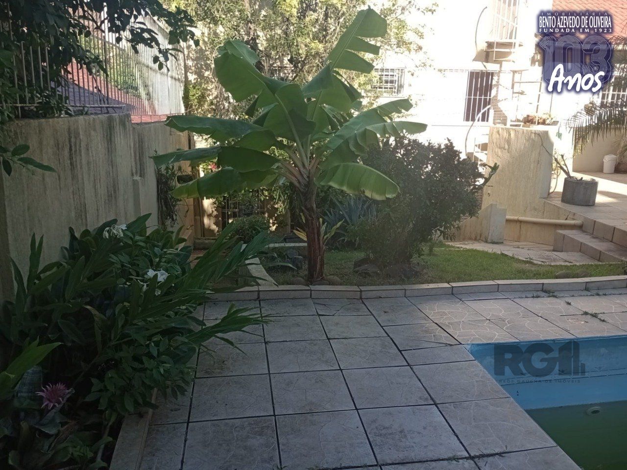 P%C3%A1tio+piscina.jpg+2025-04-10