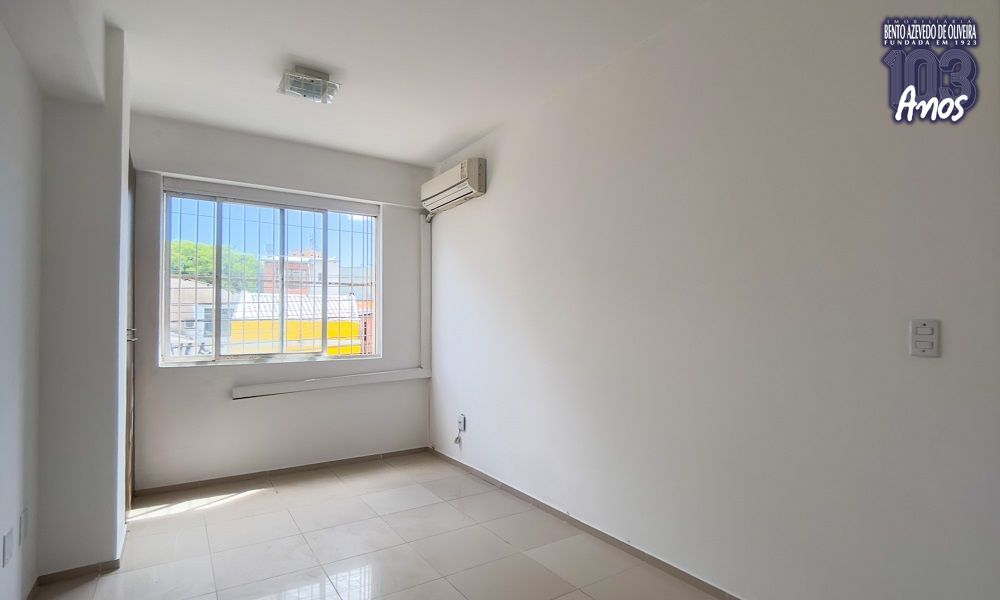 LIVING-COM-AR-CONDICIONADO