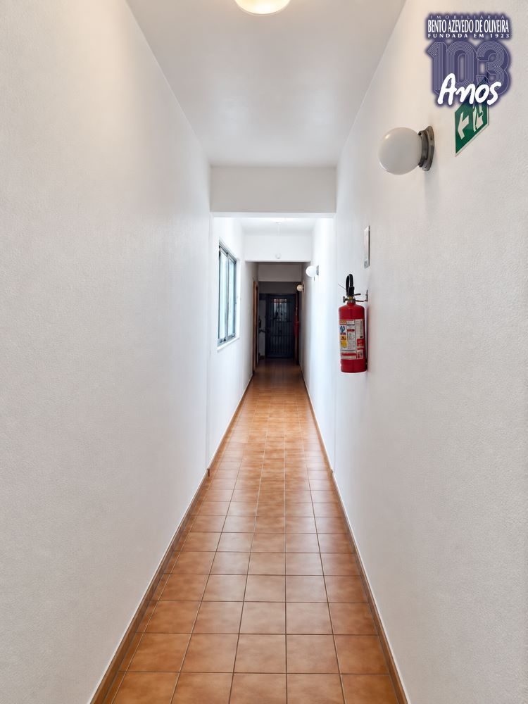 corredor-interno-predio-comercial