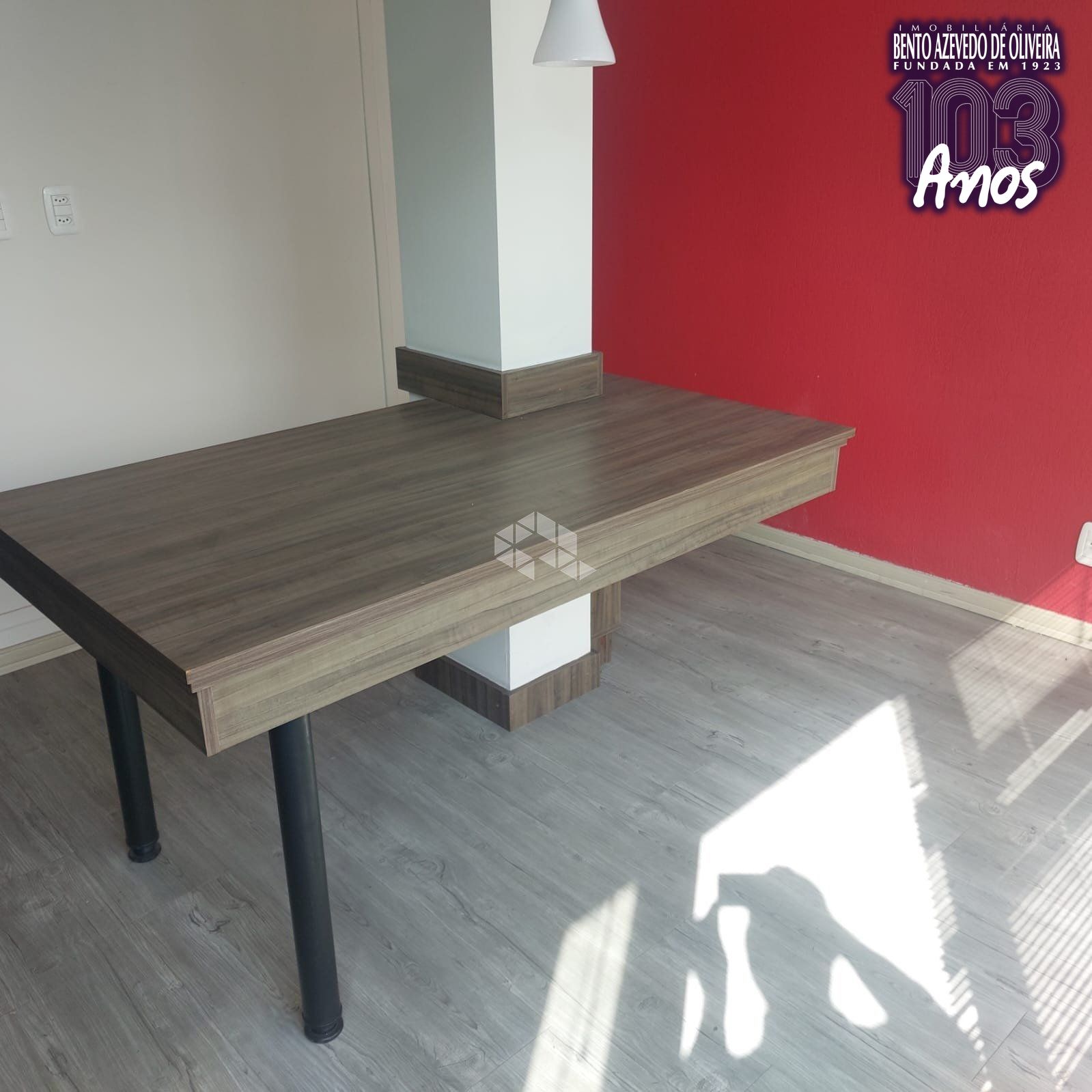 SALA-COMERCIAL-COM-MESA-DE-REUNIAO