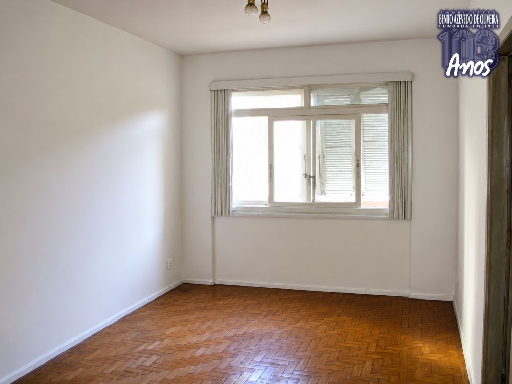 sala-ampla-piso-parquet