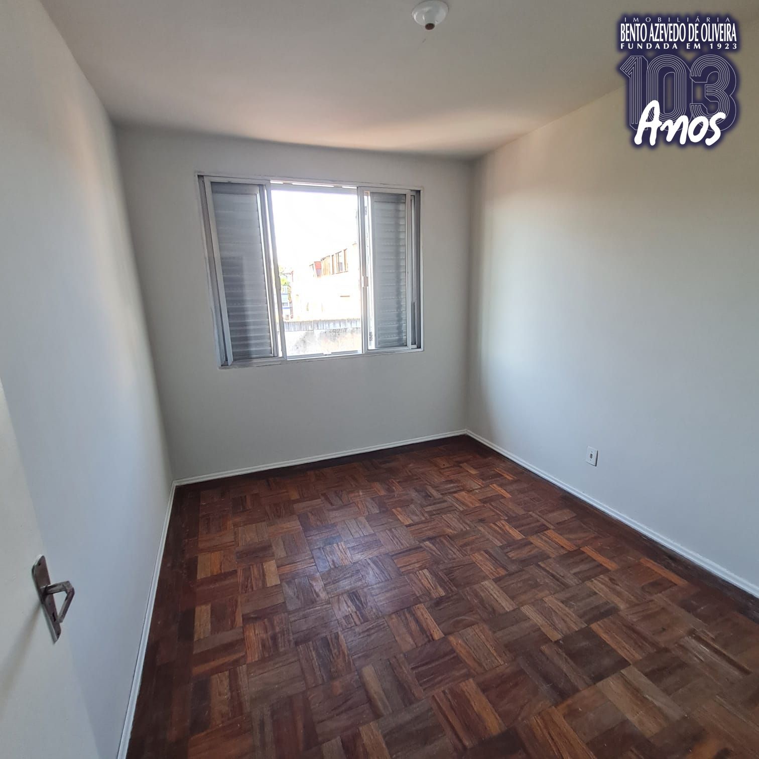 QUARTO CASAL