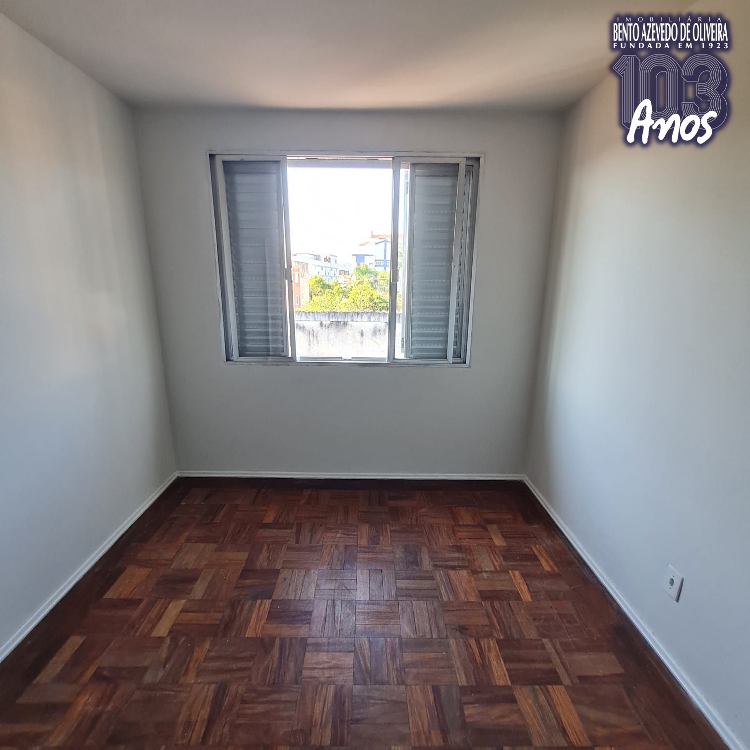 QUARTO CASAL
