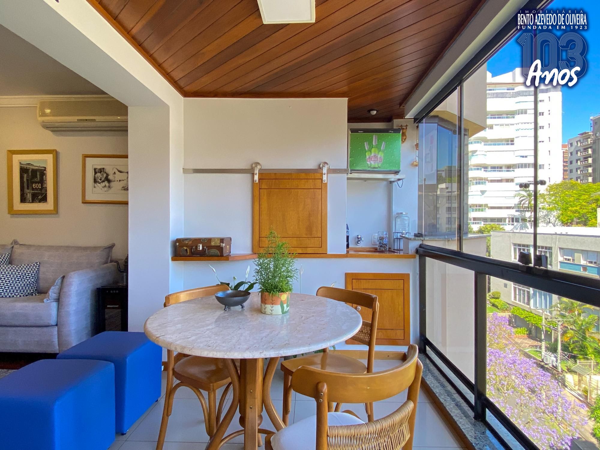 Apartamento, 3 quartos, 140 m² - Foto 1