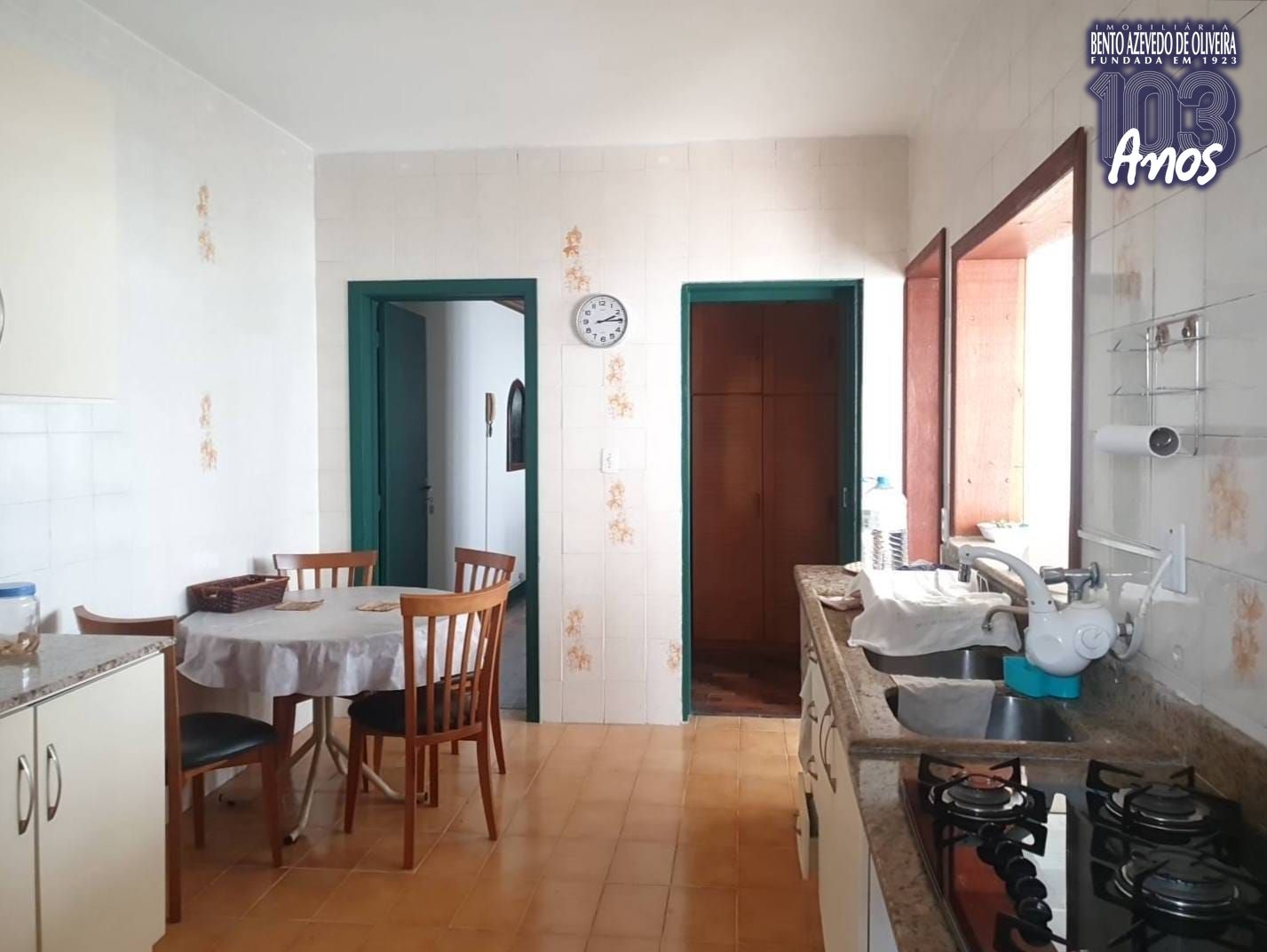 Casa, 3 quartos, 245 m² - Foto 14