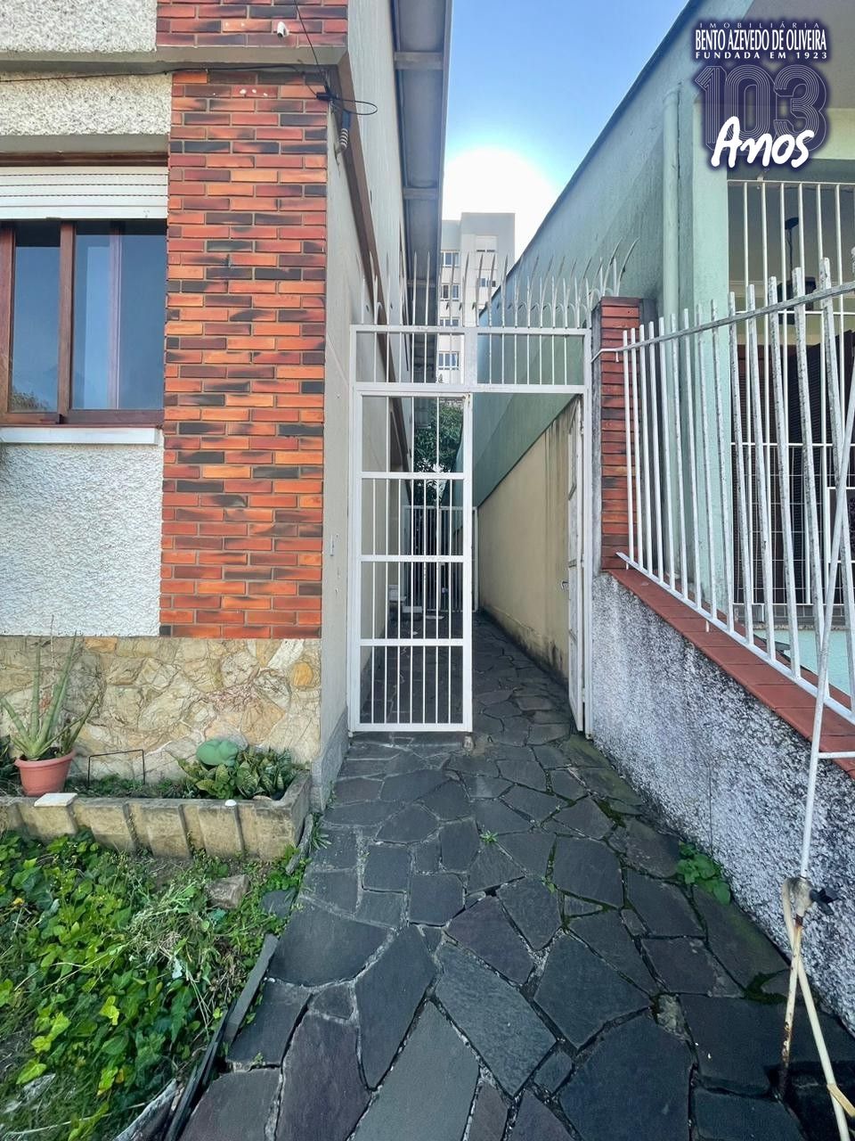 Casa, 4 quartos, 228 m² - Foto 2