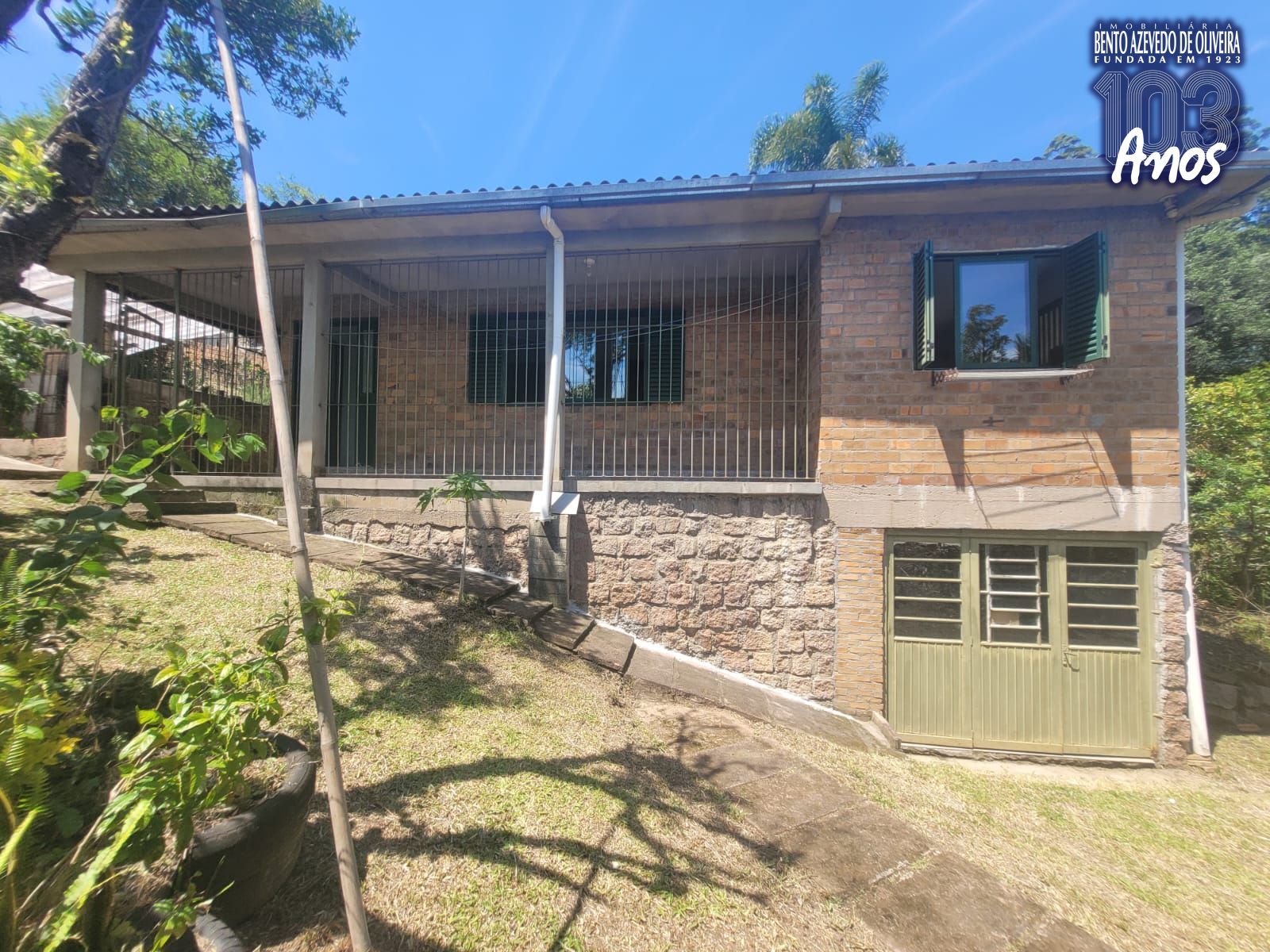 Chácara, 3 quartos, 2071 m² - Foto 1