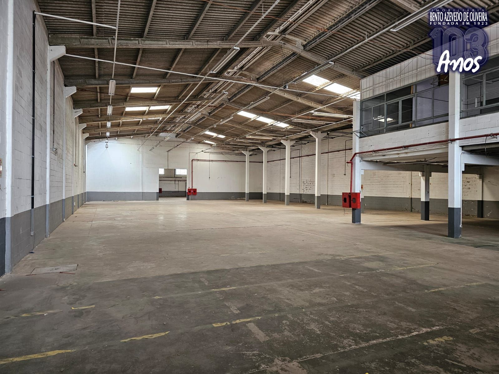 Depósito-Galpão, 2200 m² - Foto 1