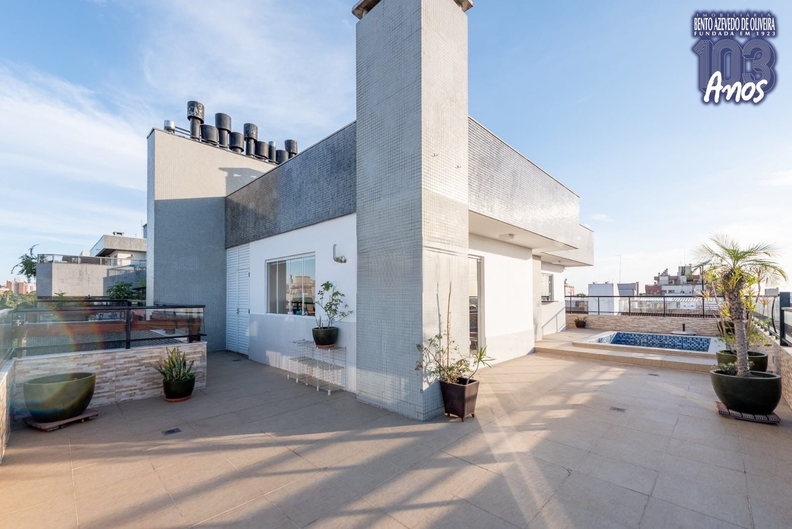Cobertura, 3 quartos, 296 m² - Foto 2