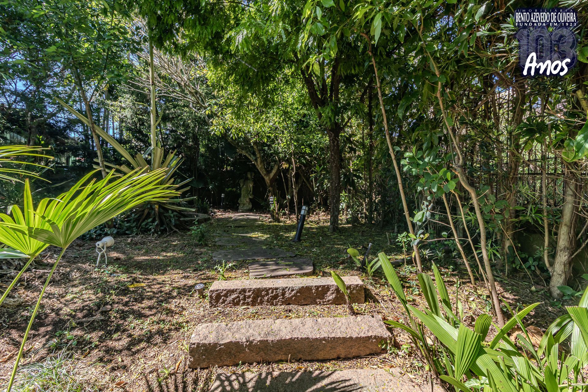 Casa, 4 quartos, 240 m² - Foto 30