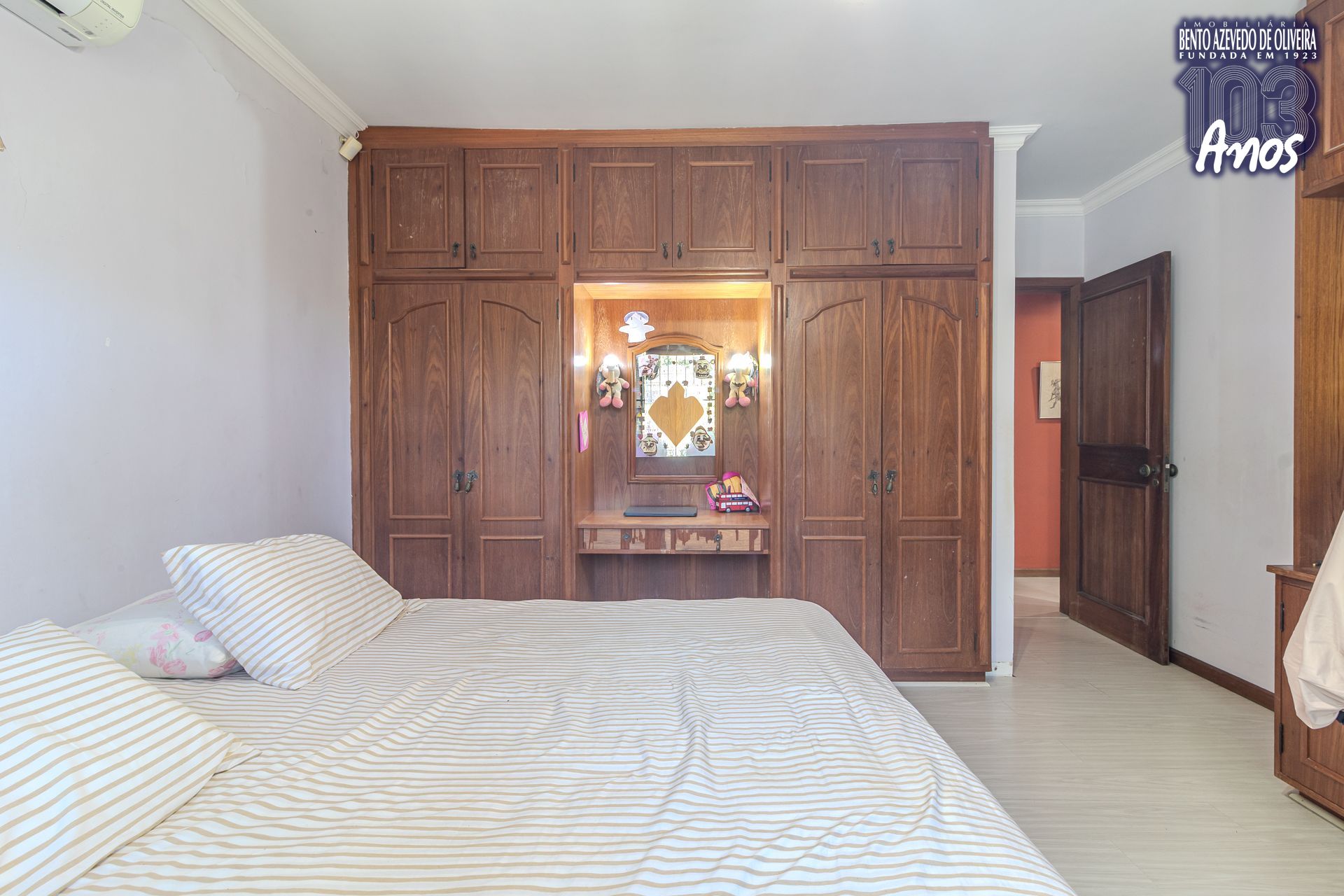 Casa, 4 quartos, 240 m² - Foto 54