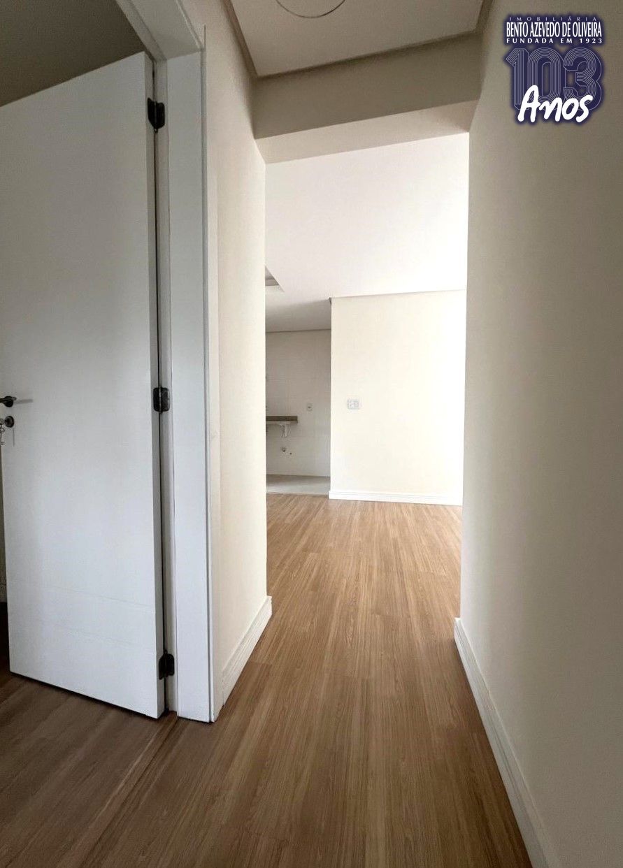 da área íntima para o living
