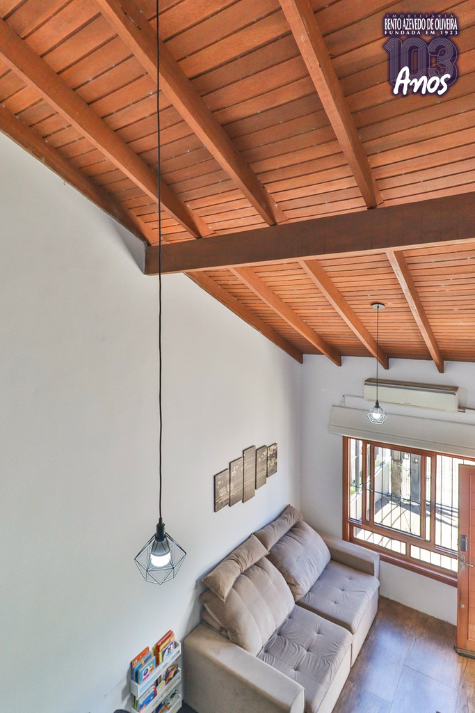 2442378.jpeg