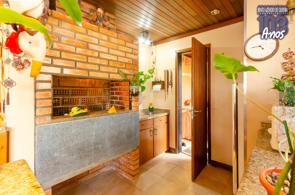 2410117.jpeg