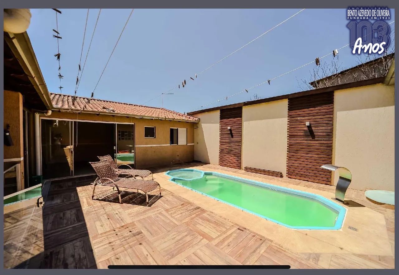 Casa, 5 quartos, 200 m² - Foto 1