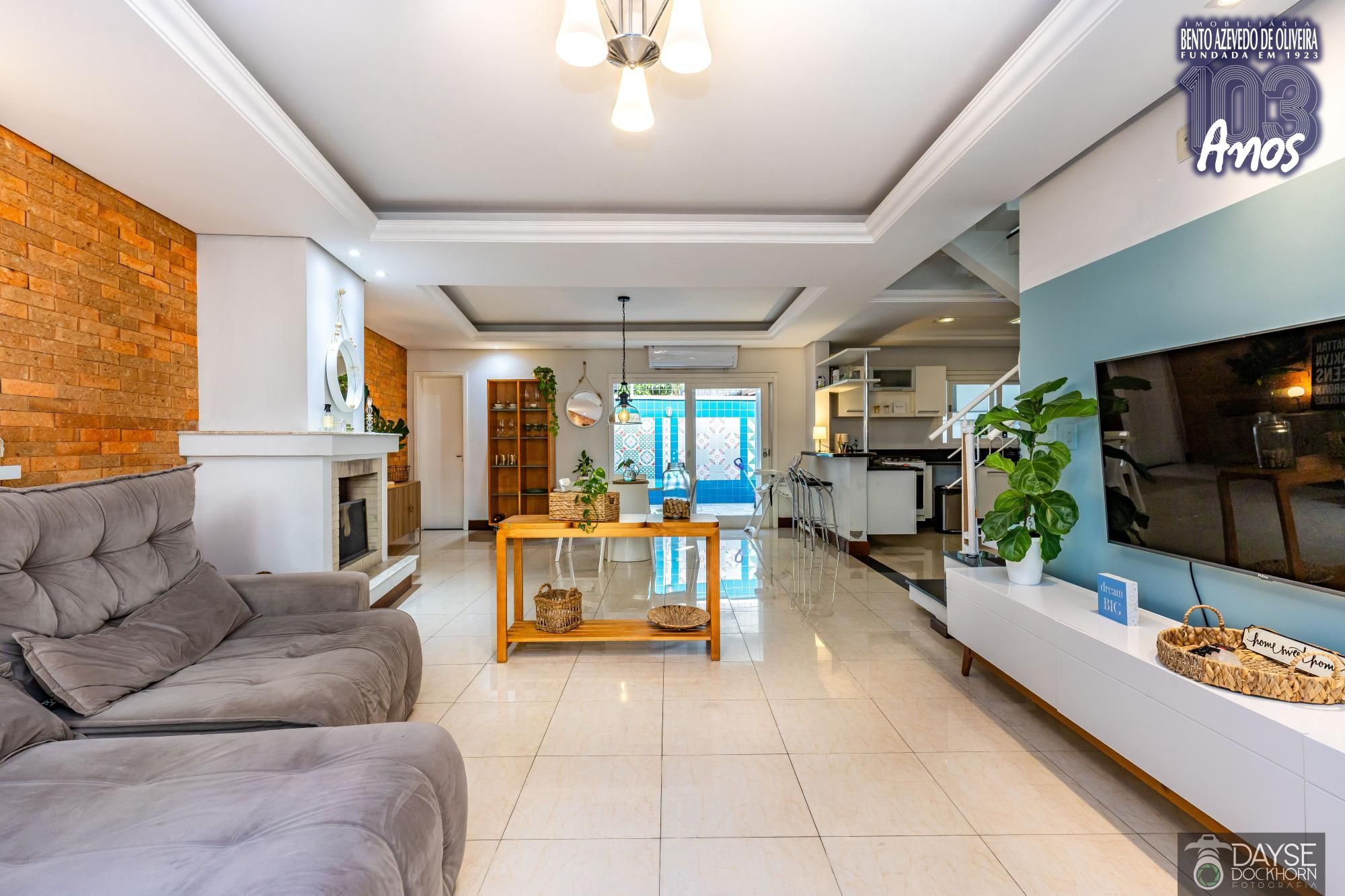 Sala de estar de casa em condomínio fechado