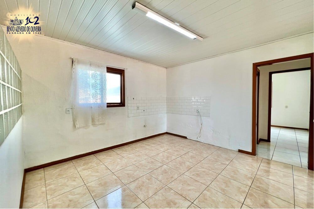 Casa, 5 quartos, 292 m² - Foto 2