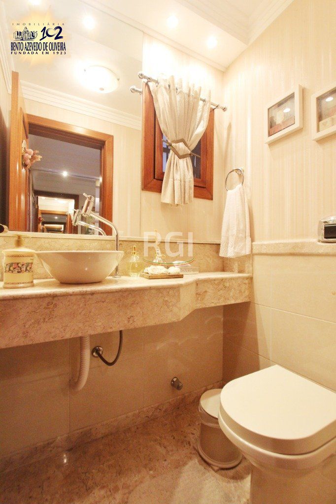 Casa, 3 quartos, 250 m² - Foto 2