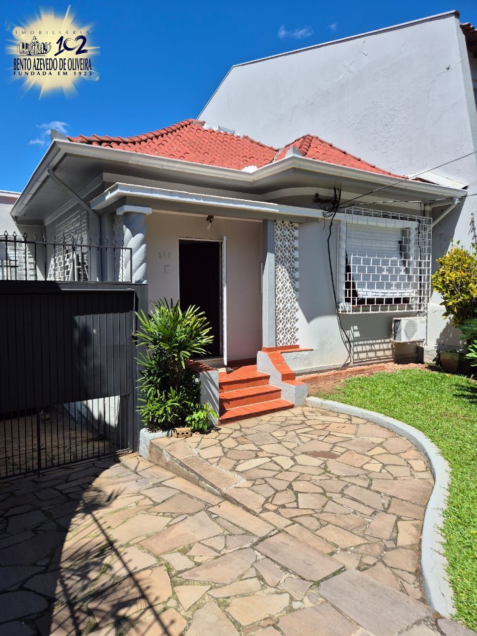 Casa, 3 quartos, 218 m² - Foto 2