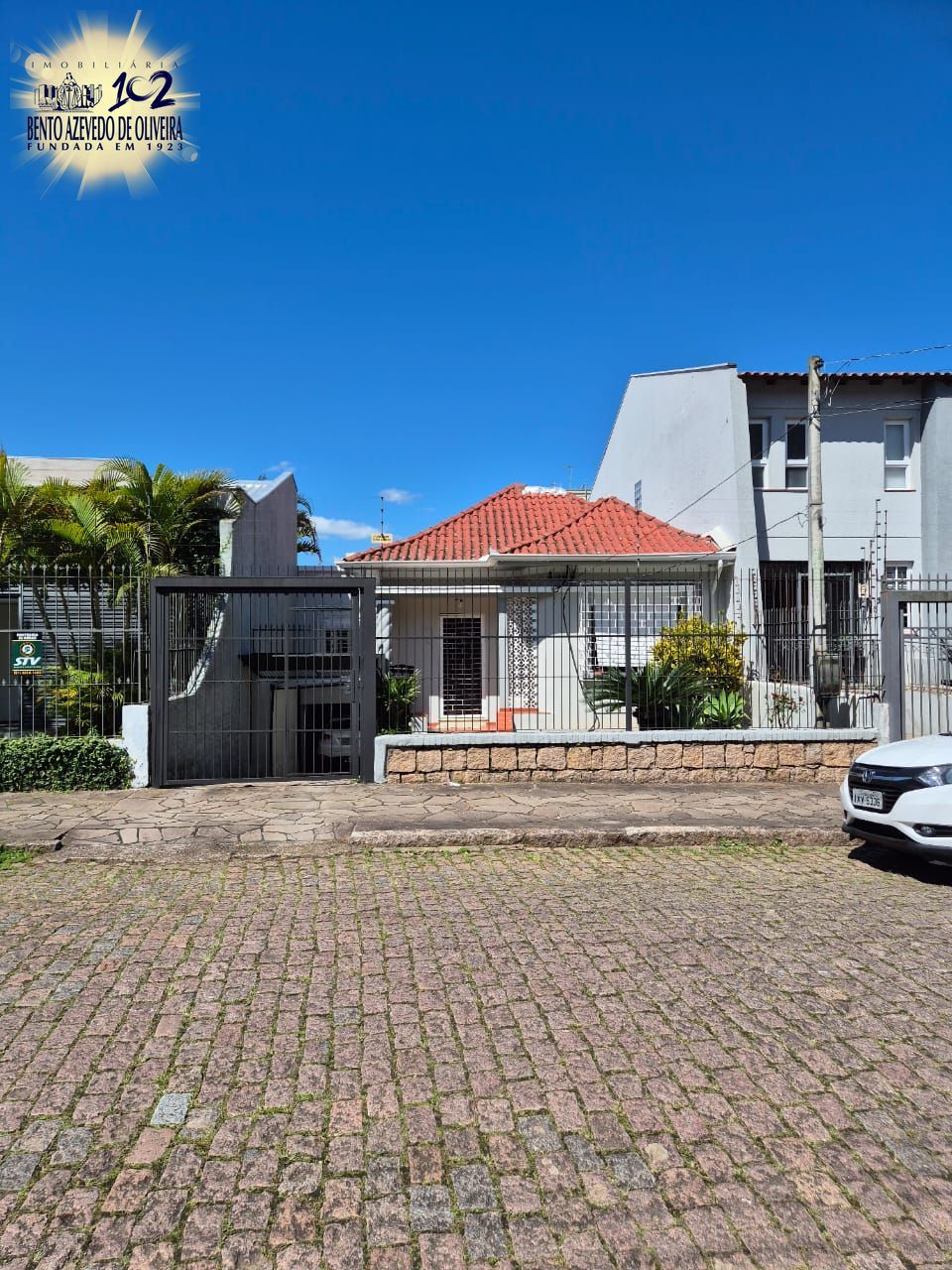 Casa, 3 quartos, 218 m² - Foto 1