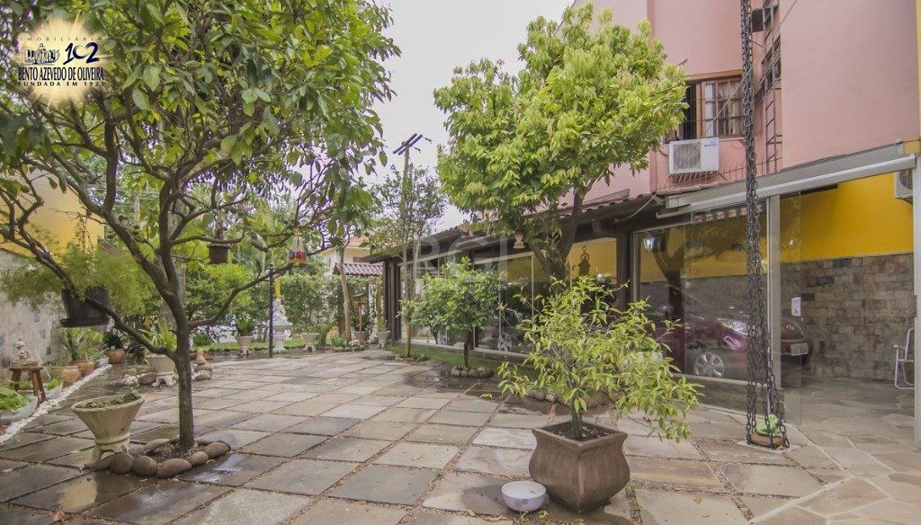 Casa, 3 quartos, 252 m² - Foto 1