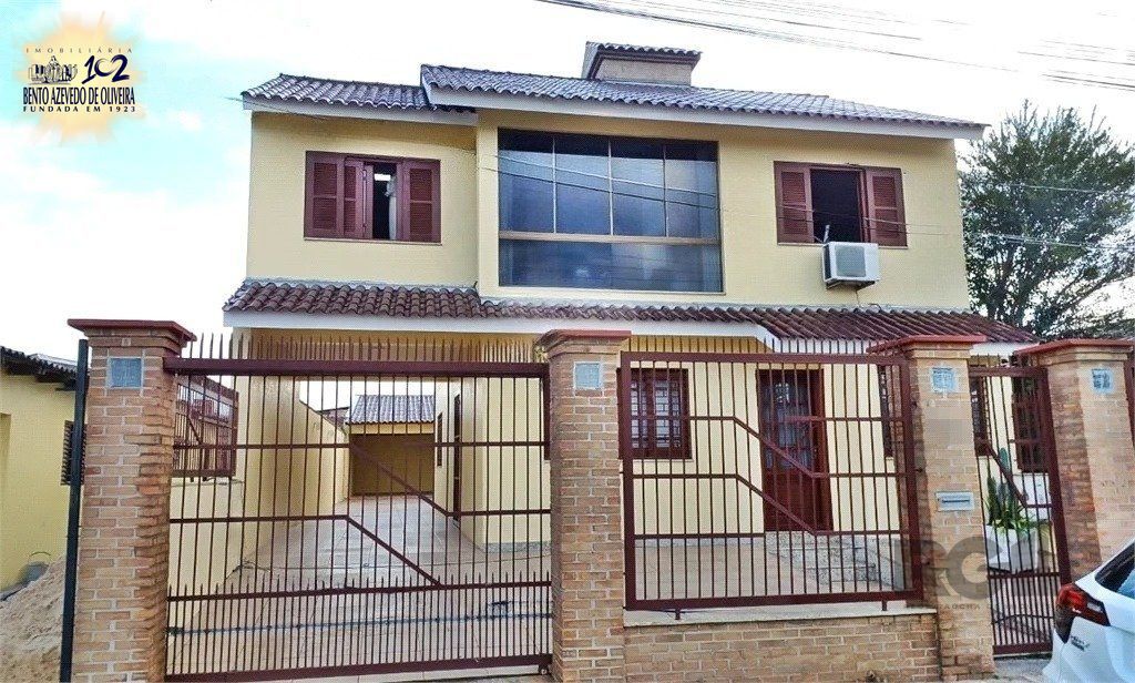 Casa, 3 quartos, 237 m² - Foto 1