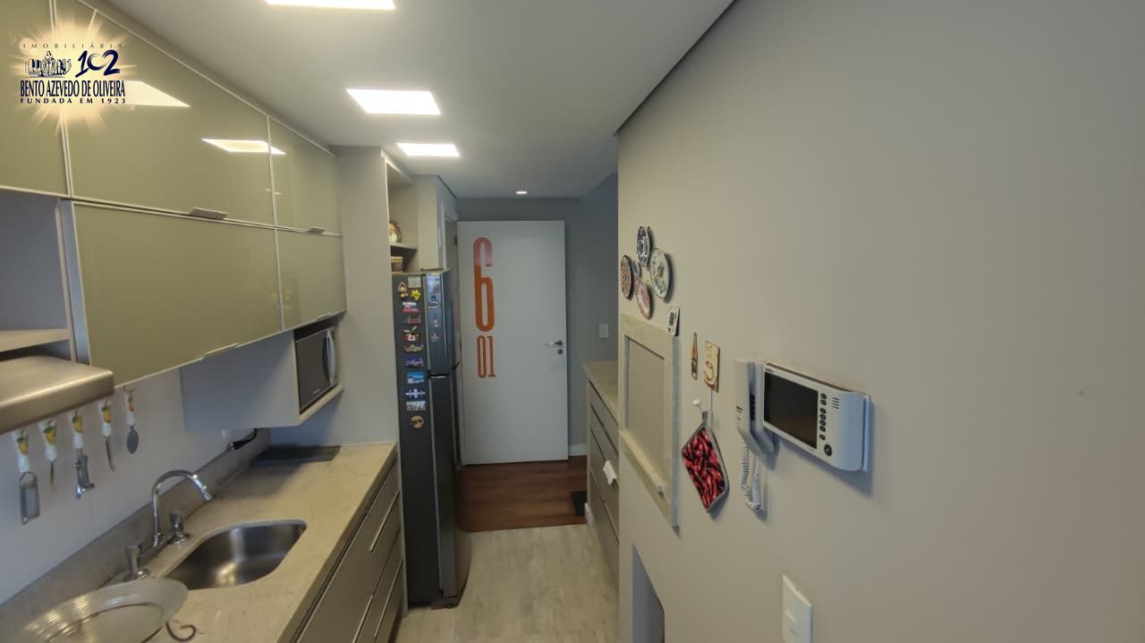 Cozinha americana armários planejados