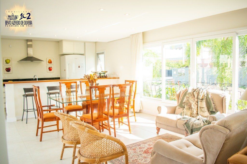 Casa, 4 quartos, 243 m² - Foto 2