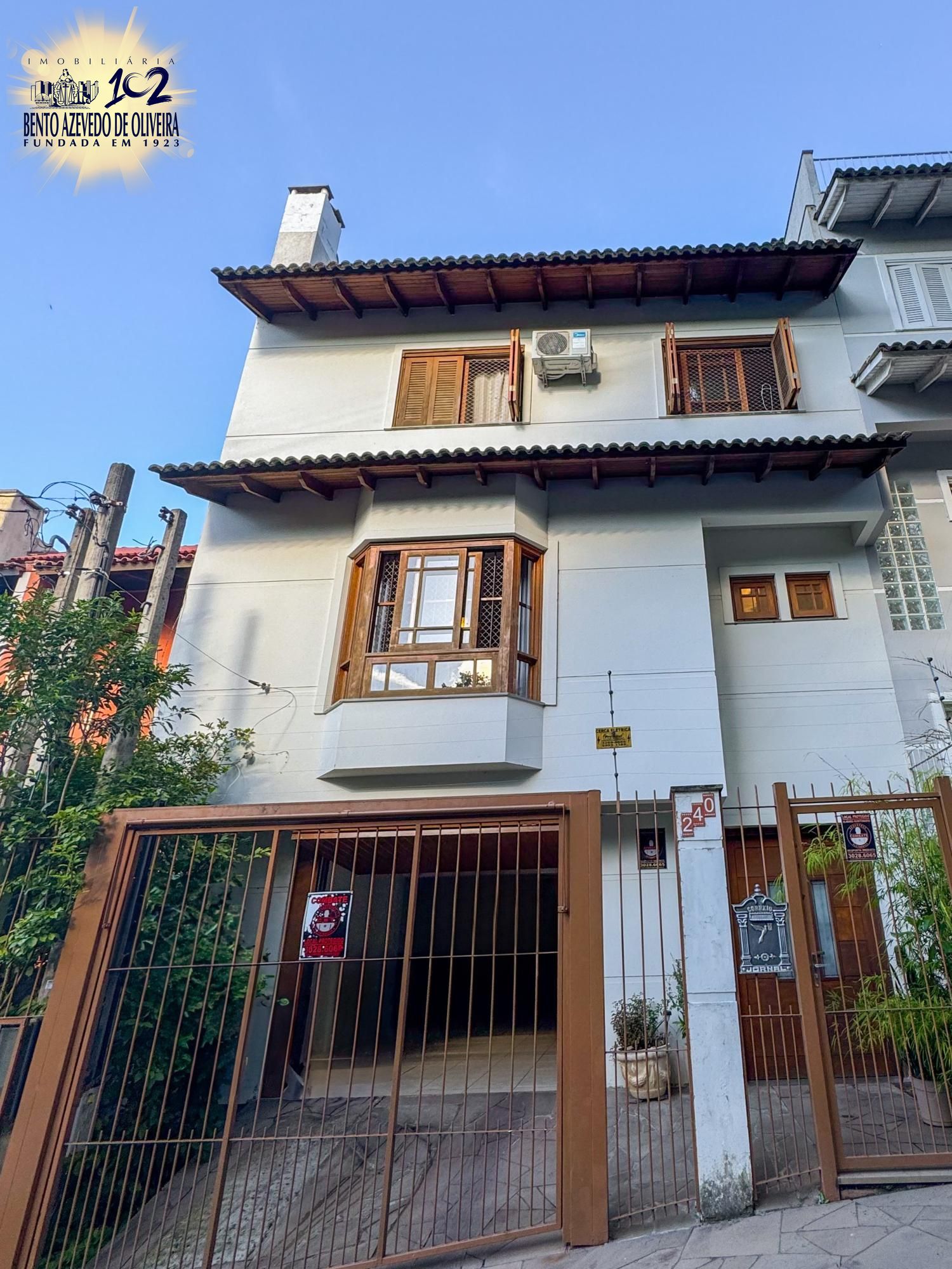 Casa, 3 quartos, 214 m² - Foto 1