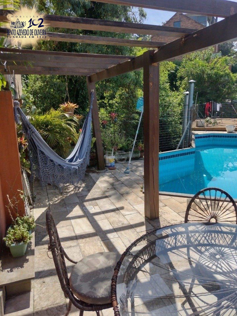 Casa, 2 quartos, 200 m² - Foto 1