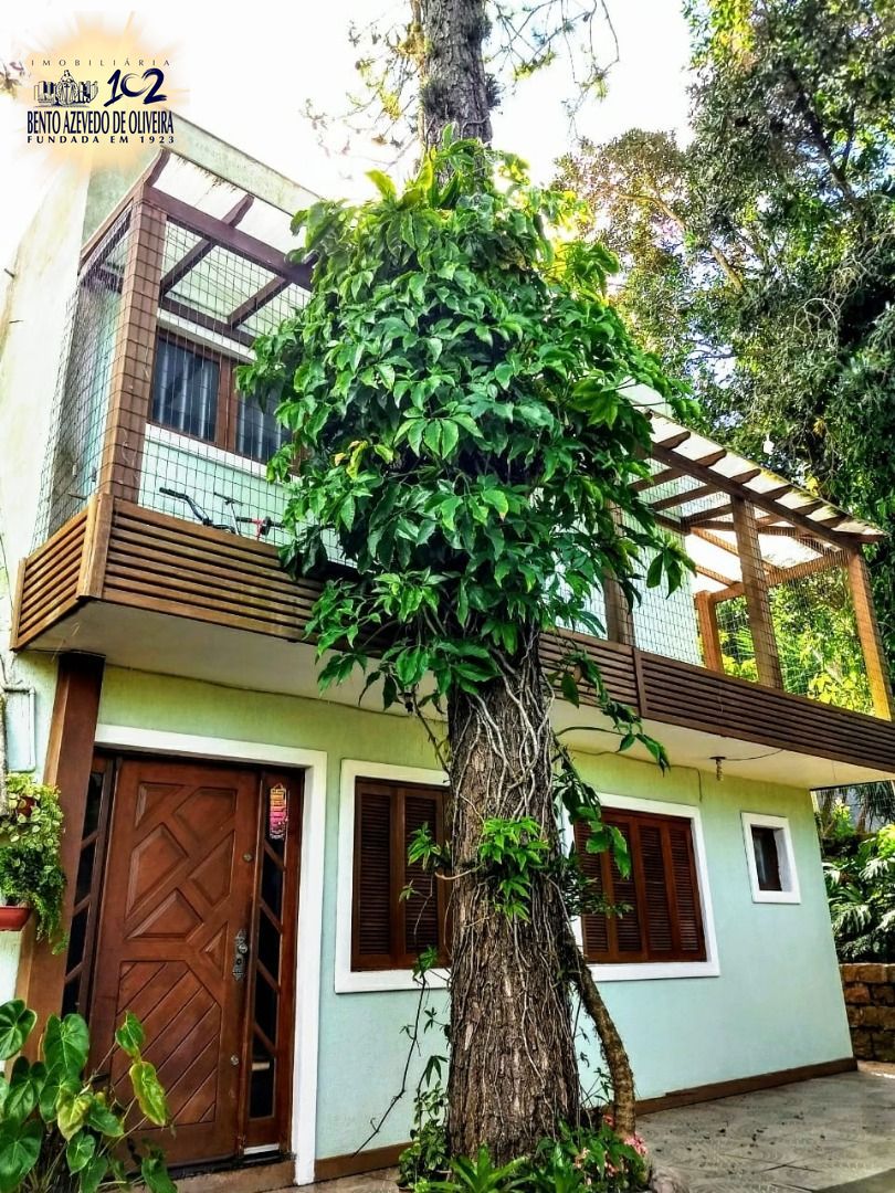 Casa, 4 quartos, 200 m² - Foto 1