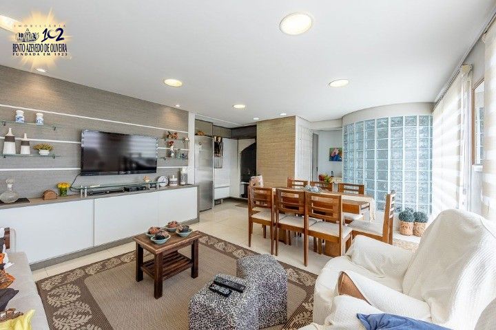 Cobertura, 3 quartos, 223 m² - Foto 2