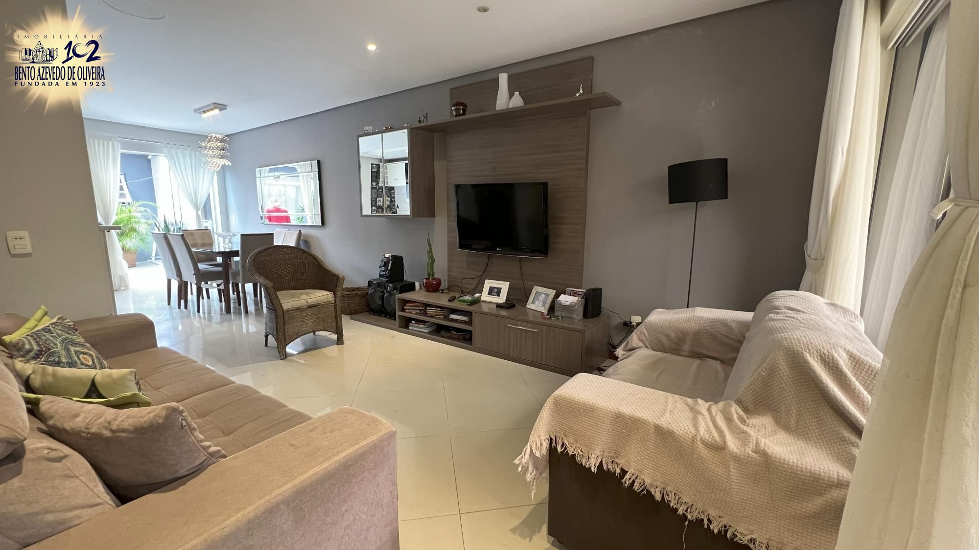 Casa, 2 quartos, 125 m² - Foto 1