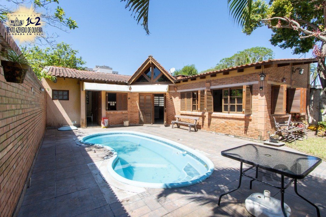 Casa, 2 quartos, 200 m² - Foto 1