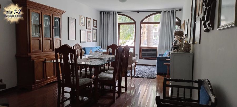 Cobertura, 3 quartos, 235 m² - Foto 2