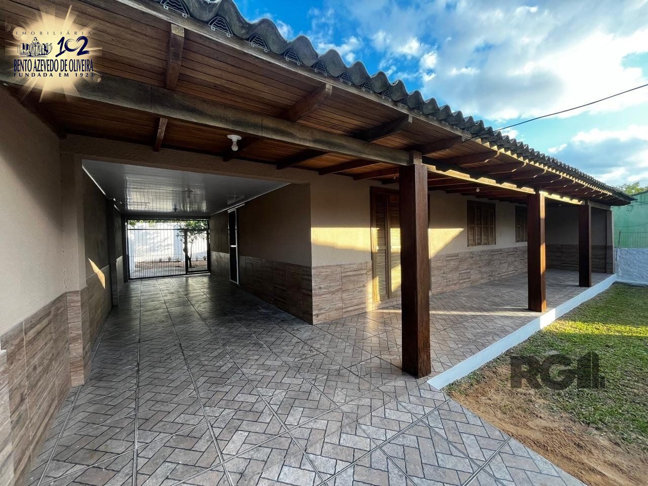 Casa, 3 quartos, 256 m² - Foto 1