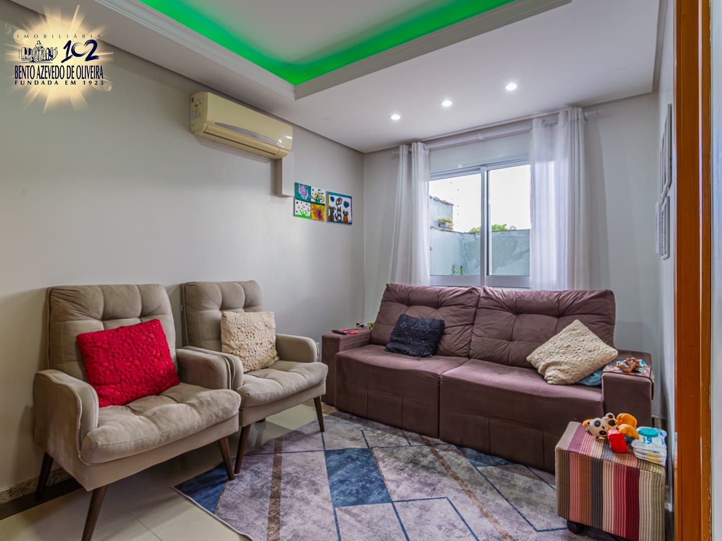 Casa, 3 quartos, 182 m² - Foto 2