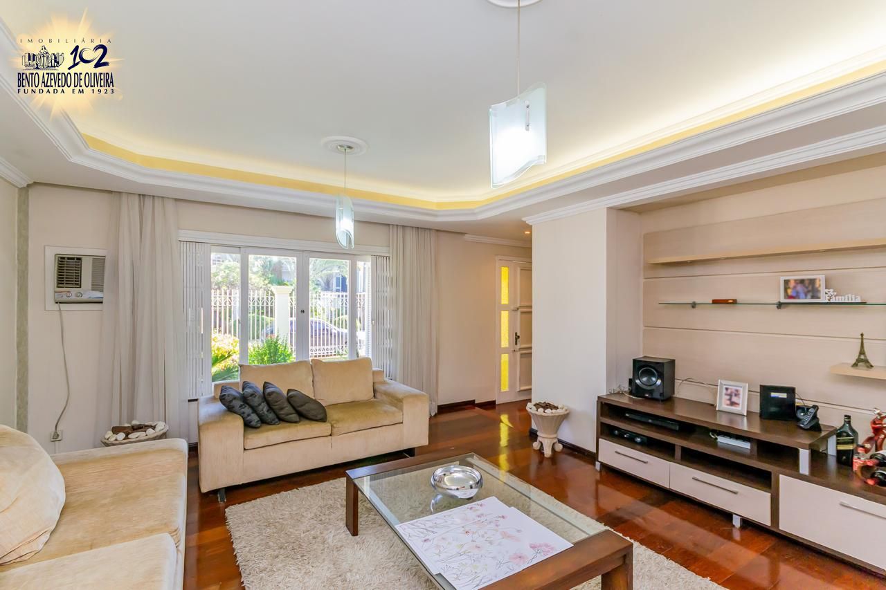 Sobrado, 4 quartos, 274 m² - Foto 1