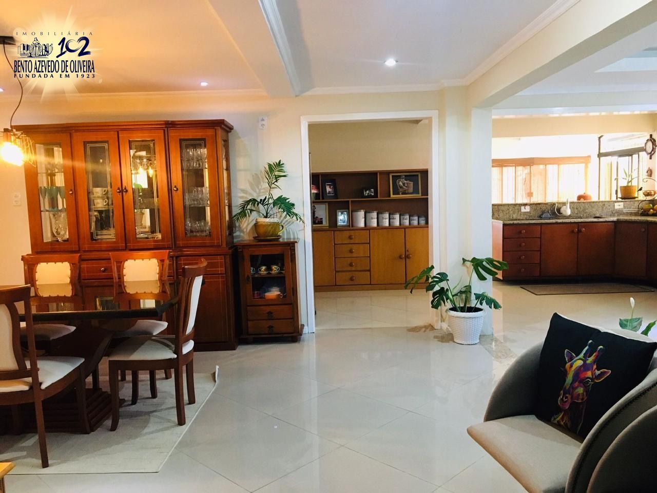 Casa, 3 quartos, 314 m² - Foto 1