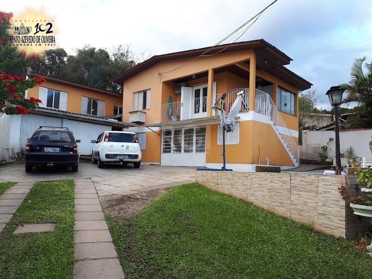 Casa, 4 quartos, 274 m² - Foto 1
