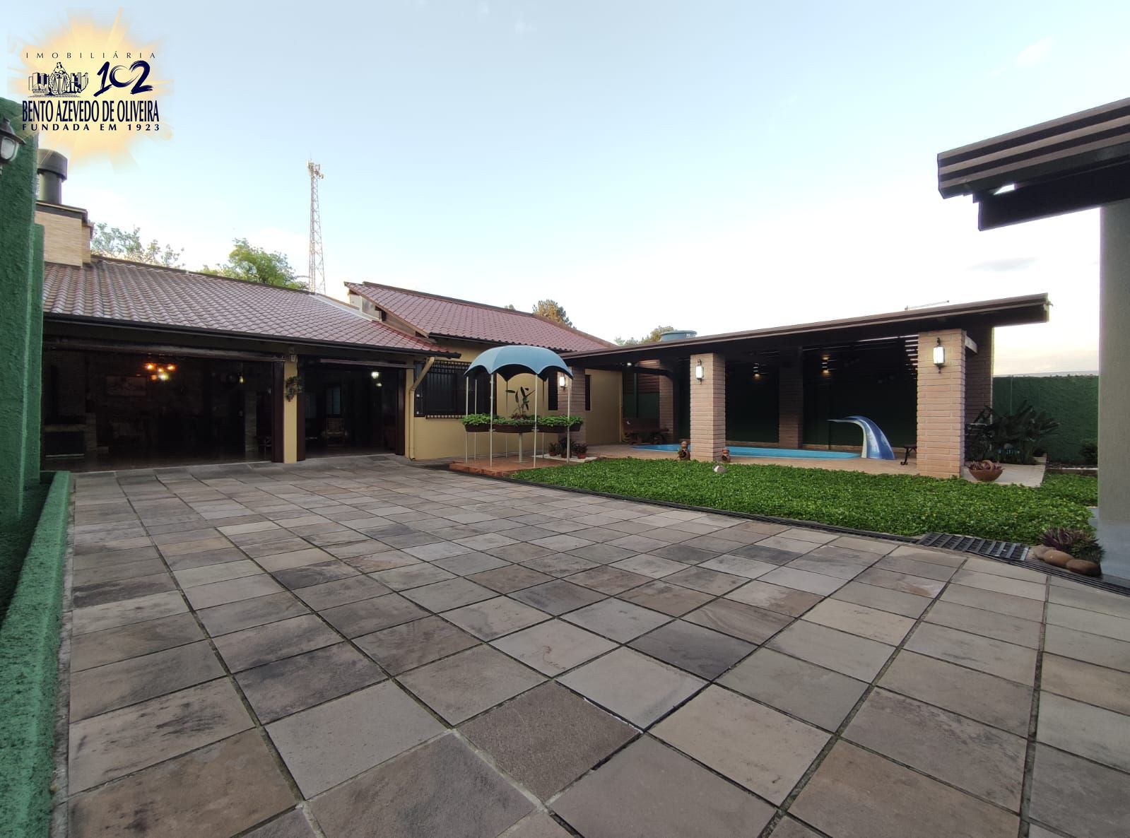 Casa, 3 quartos, 224 m² - Foto 2