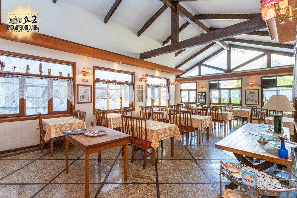 Casa, 3 quartos, 272 m² - Foto 1